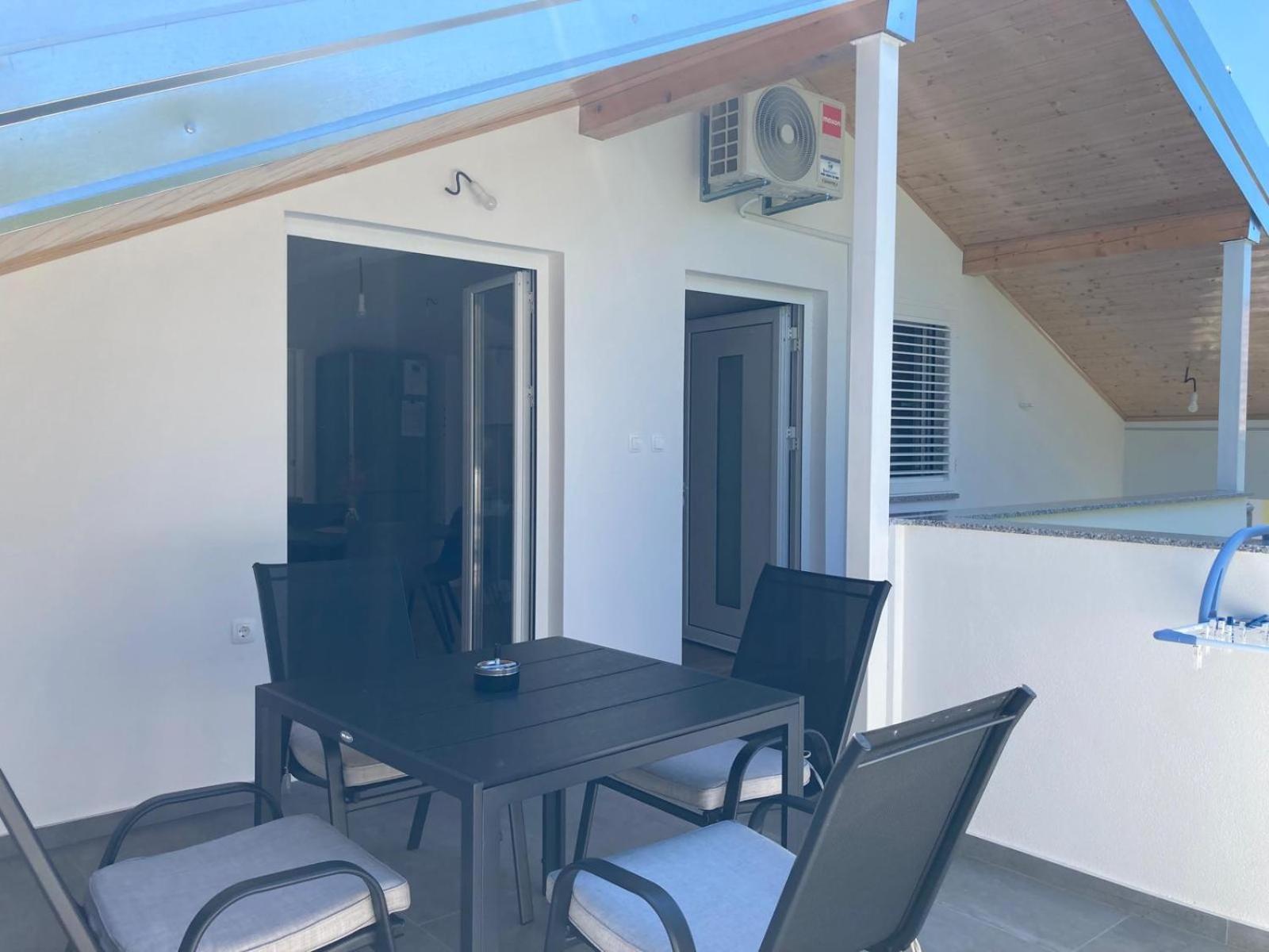 Apartment Mrkic Biograd Na Moru Eksteriør billede